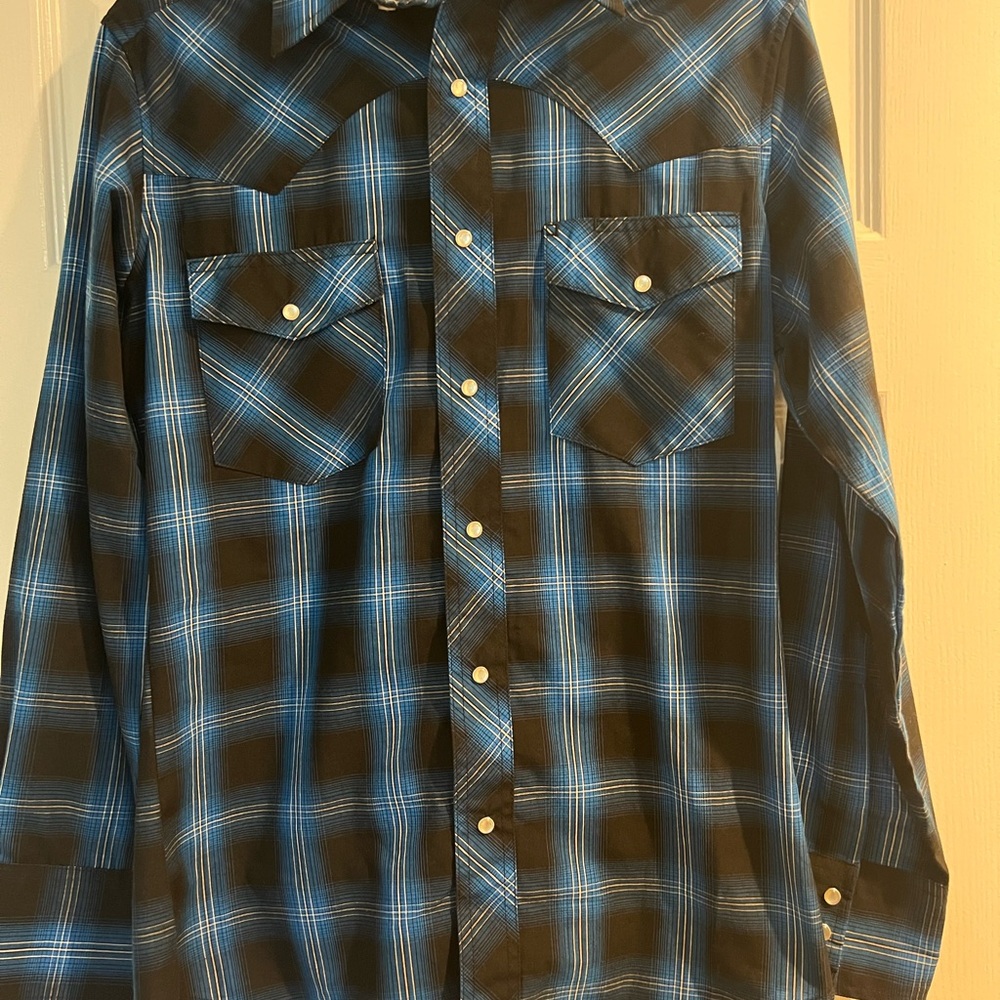 Wrangler Blue and Black Plaid Casual Button Down Shirt - Picture 6 of 7